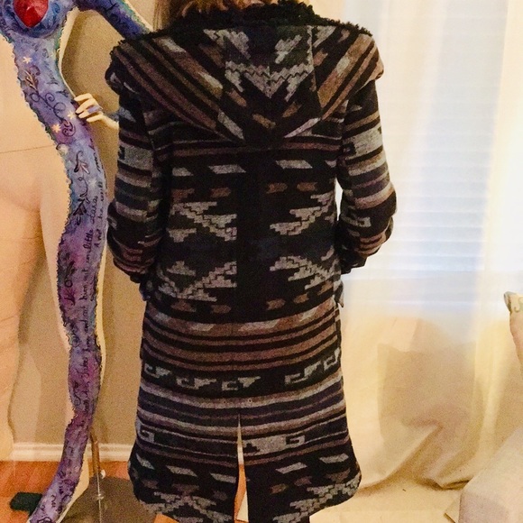 NWT URBAN OUTFITTERS gorgeous winter coat size XS - Picture 4 of 8